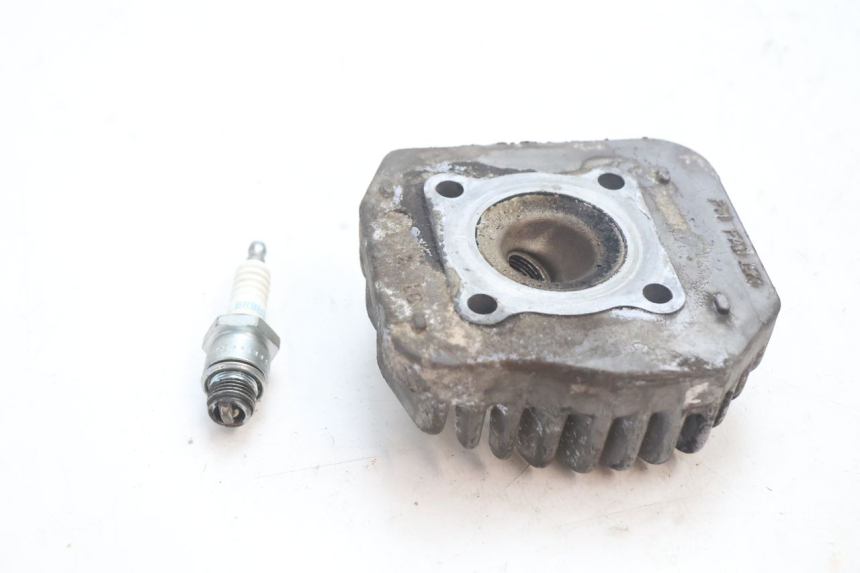 photo de GŁOWICA CYLINDRA PEUGEOT SPEEDFIGHT 2 AC 50 (2000 - 2009) - Inny kąt widzenia