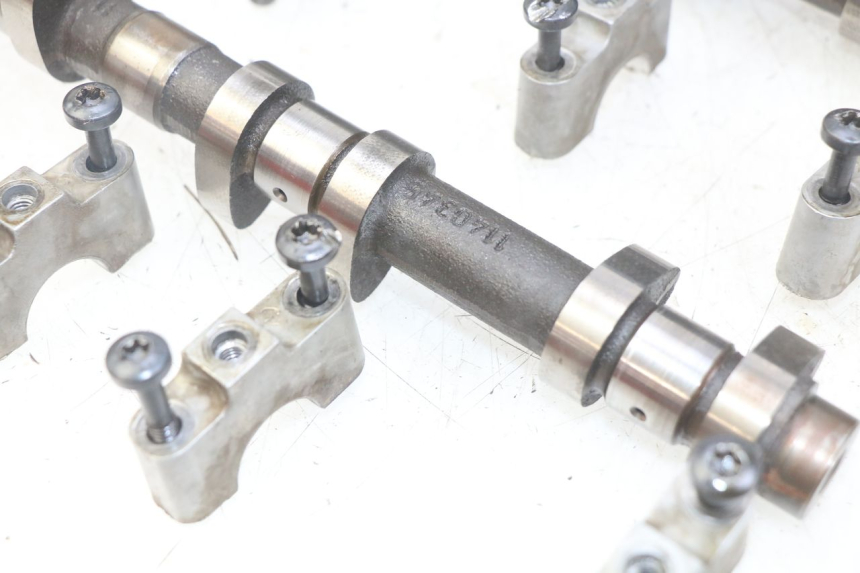 photo de GŁOWICA CYLINDRÓW TRIUMPH SPRINT ST 955 (1999 - 2001) - Widok produktu