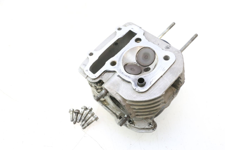 photo de GŁOWICA CYLINDRA RAZZO STEED 125 (2012 - 2018) - Zbliżenie techniczne