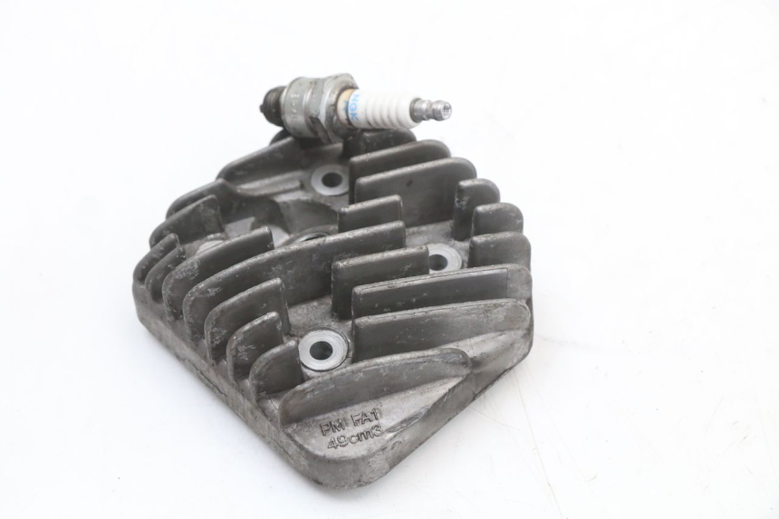 photo de GŁOWICA CYLINDRA PEUGEOT STREETZONE 2T 50 (2014 - 2019) - Zbliżenie techniczne