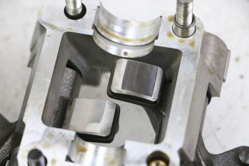 photo de GŁOWICA CYLINDRÓW SUZUKI BURGMAN 125 (2015 - 2017) - Kontrola wizualna