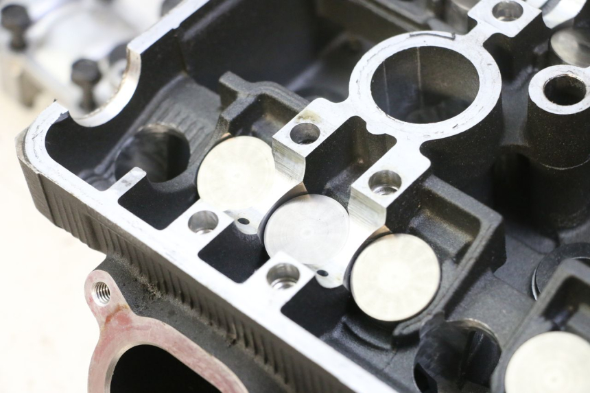 photo de GŁOWICA SILNIKA YAMAHA TDM ABS 900 (2002 - 2014) - Widok profilu