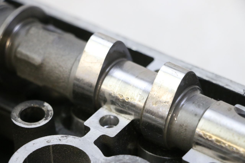 photo de GŁOWICA SILNIKA YAMAHA TDM ABS 900 (2002 - 2014) - Inny kąt widzenia