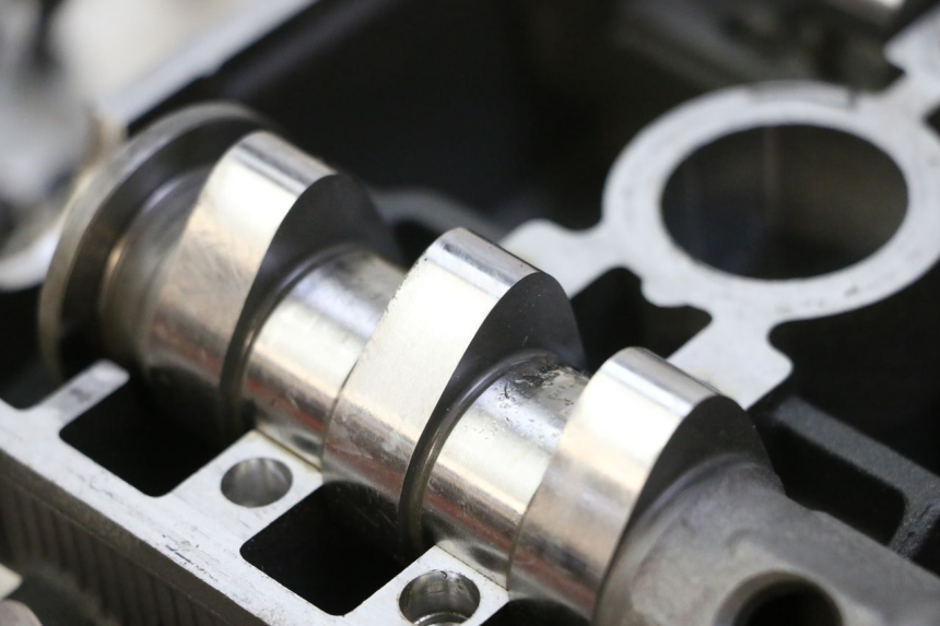 photo de GŁOWICA SILNIKA YAMAHA TDM ABS 900 (2002 - 2014) - Stan powierzchni