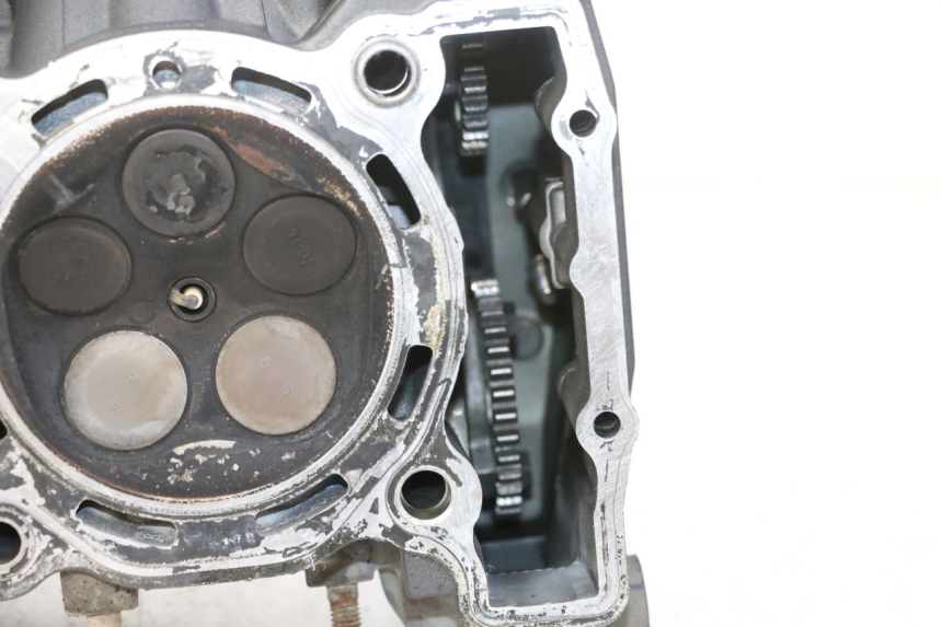 photo de GŁOWICA SILNIKA YAMAHA TDM ABS 900 (2002 - 2014) - Inny kąt widzenia