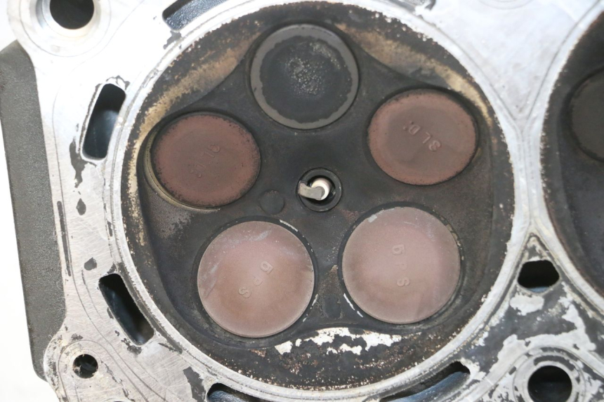 photo de GŁOWICA SILNIKA YAMAHA TDM ABS 900 (2002 - 2014) - Zbliżenie techniczne