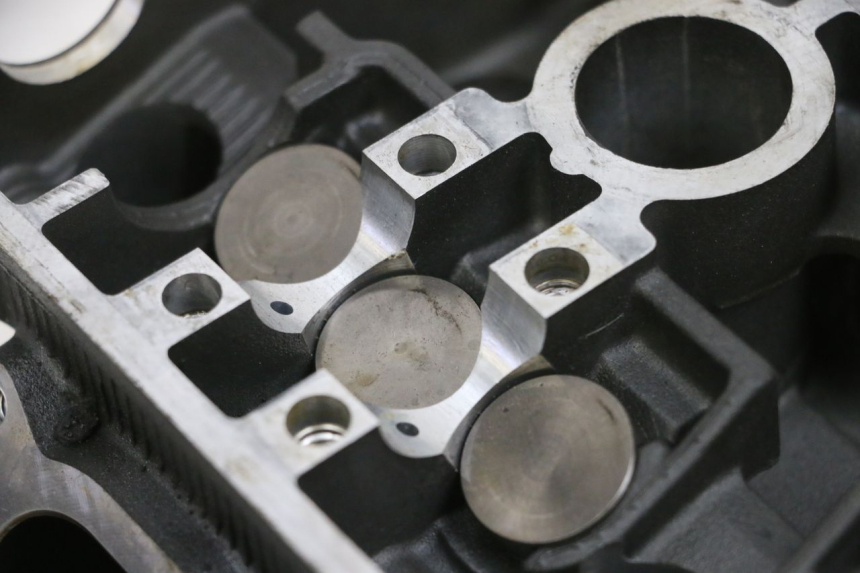 photo de GŁOWICA SILNIKA YAMAHA TDM ABS 900 (2002 - 2014) - Zbliżenie techniczne