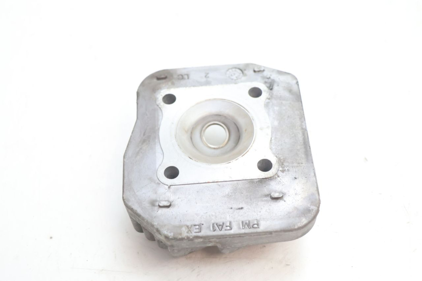 photo de GŁOWICA CYLINDRA PEUGEOT TREKKER 50 (1995 - 2004) - Inny kąt widzenia