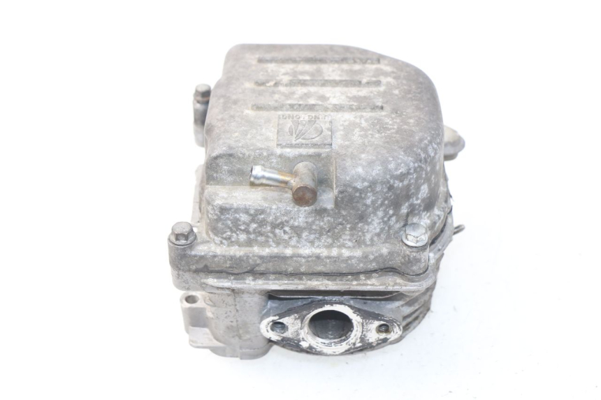 photo de GŁOWICA CYLINDRÓW PEUGEOT V-CLIC VCLIC 50 (2007 - 2013) - Zbliżenie techniczne