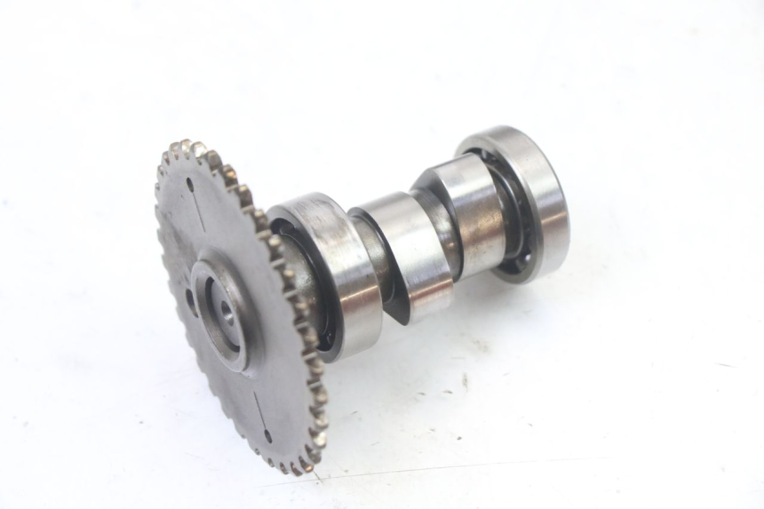 photo de GŁOWICA CYLINDRÓW PEUGEOT V-CLIC VCLIC 50 (2007 - 2013) - Zbliżenie komponentów