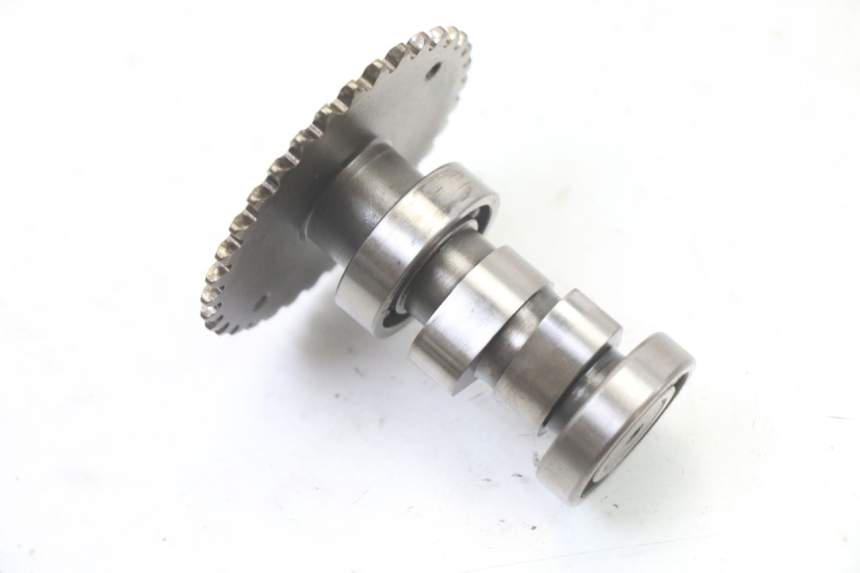 photo de GŁOWICA CYLINDRÓW PEUGEOT V-CLIC VCLIC 50 (2007 - 2013) - Widok z bliska