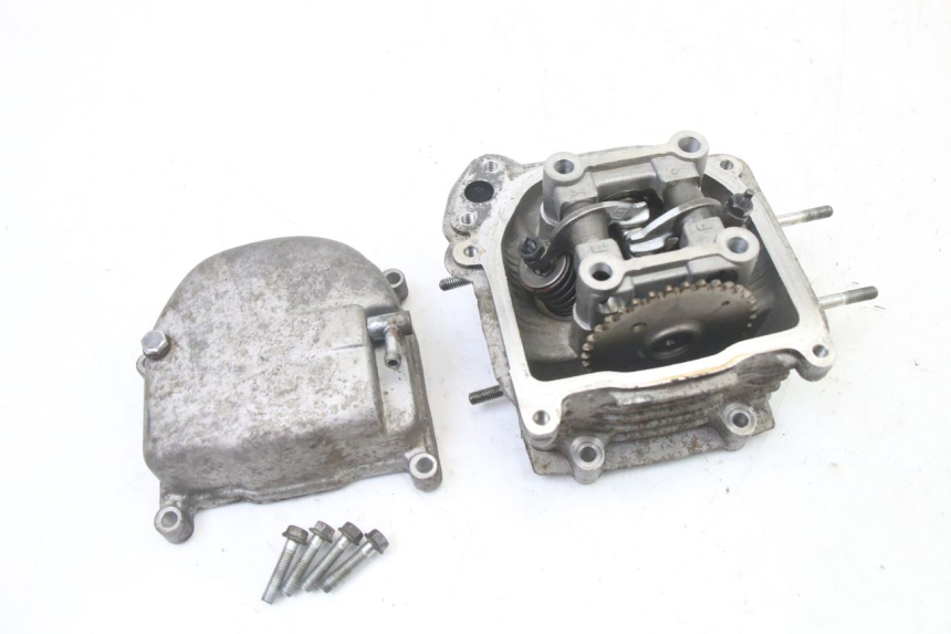 photo de GŁOWICA CYLINDRÓW PEUGEOT V-CLIC VCLIC 50 (2007 - 2013) - Kontrola wizualna