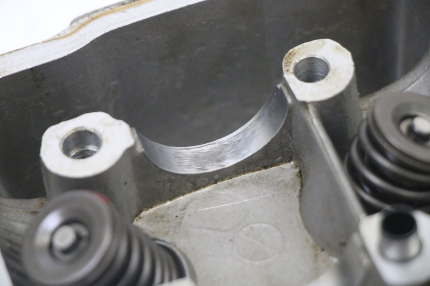 photo de GŁOWICA CYLINDRÓW PEUGEOT V-CLIC VCLIC 50 (2007 - 2013) - Oznaczenia i referencje