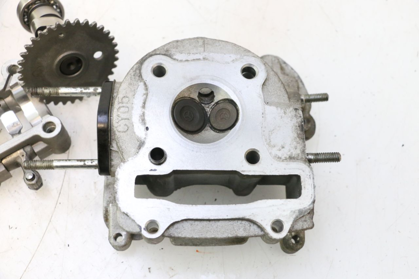 photo de GŁOWICA CYLINDRÓW PEUGEOT V-CLIC VCLIC 50 (2007 - 2013) - Alternatywny kąt