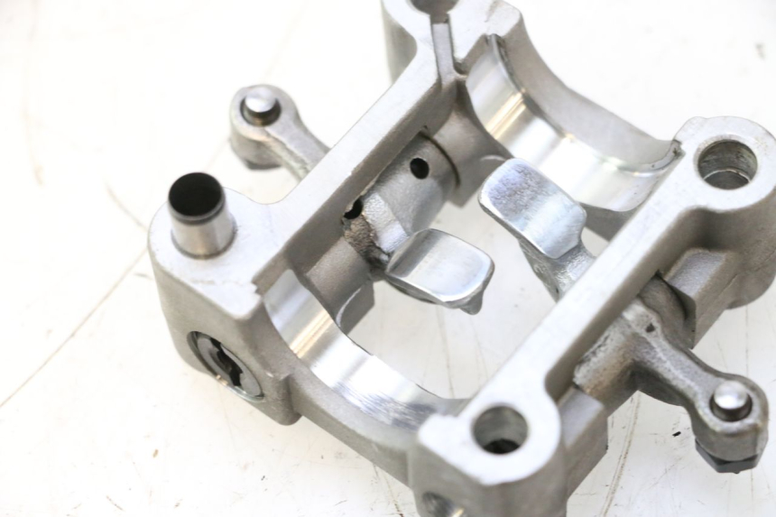 photo de GŁOWICA CYLINDRÓW PEUGEOT V-CLIC VCLIC 50 (2007 - 2013) - Oznaczenia i referencje