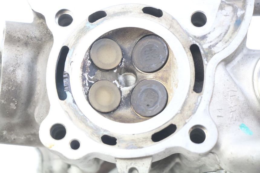 photo de GŁOWICA SILNIKA PIAGGIO VESPA GTS IGET ABS 125 (2017 - 2023) - Inny kąt widzenia