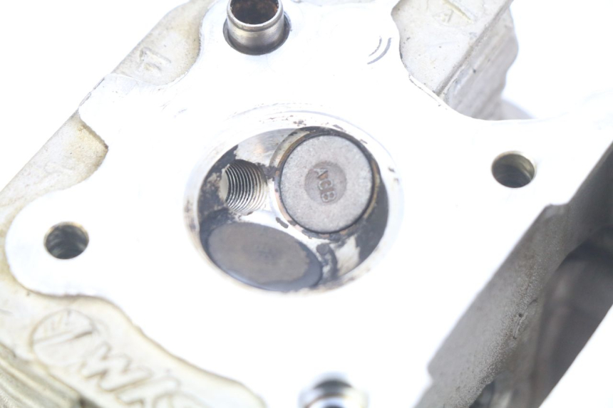 photo de GŁOWICA CYLINDRÓW PEUGEOT VIVACITY NEW 4T 50 (2008 - 2017) - Szczegół części