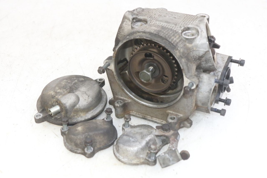 photo de GŁOWICA SILNIKA YAMAHA X-MAX XMAX 250 (2006 - 2009) - Szczegóły charakterystyczne