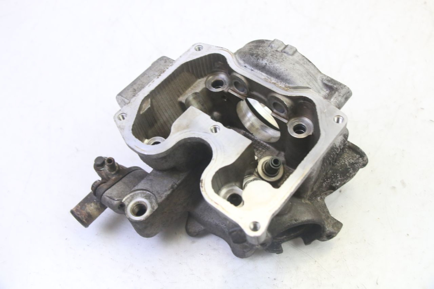 photo de GŁOWICA SILNIKA YAMAHA X-MAX XMAX 125 (2010 - 2013) - Zbliżenie techniczne