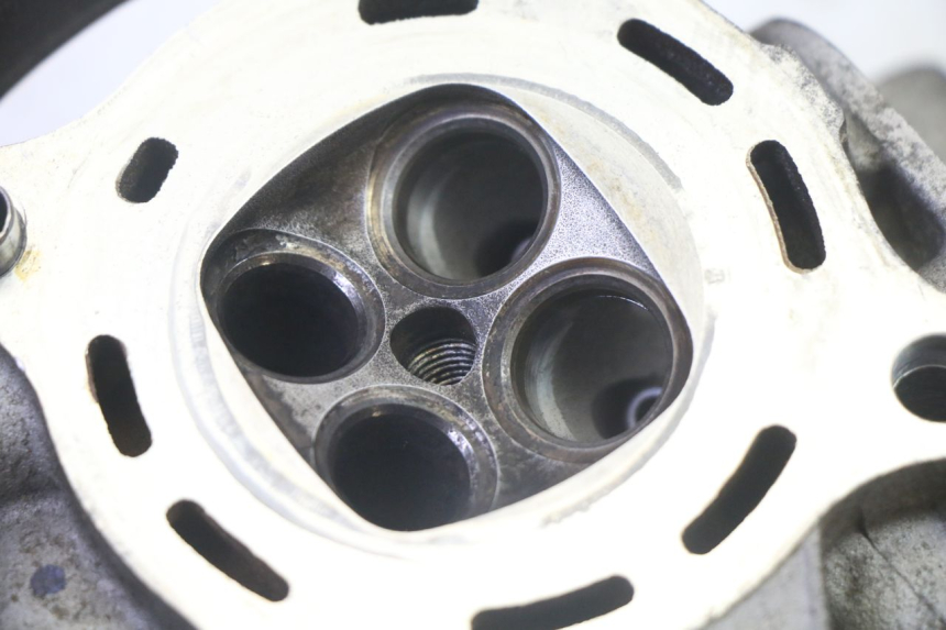 photo de GŁOWICA SILNIKA YAMAHA X-MAX XMAX 125 (2010 - 2013) - Oznaczenia i referencje