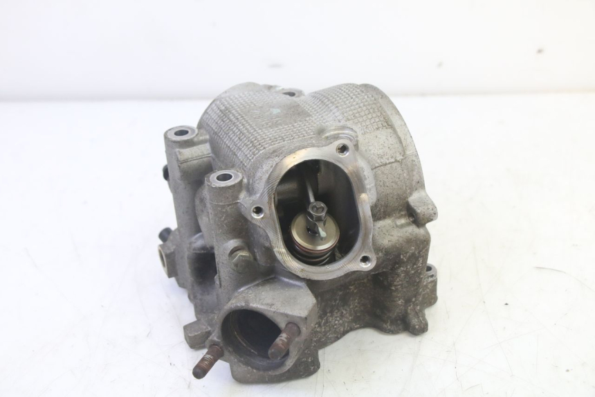 photo de GŁOWICA SILNIKA YAMAHA X-MAX XMAX 250 (2006 - 2009) - Zbliżenie komponentów