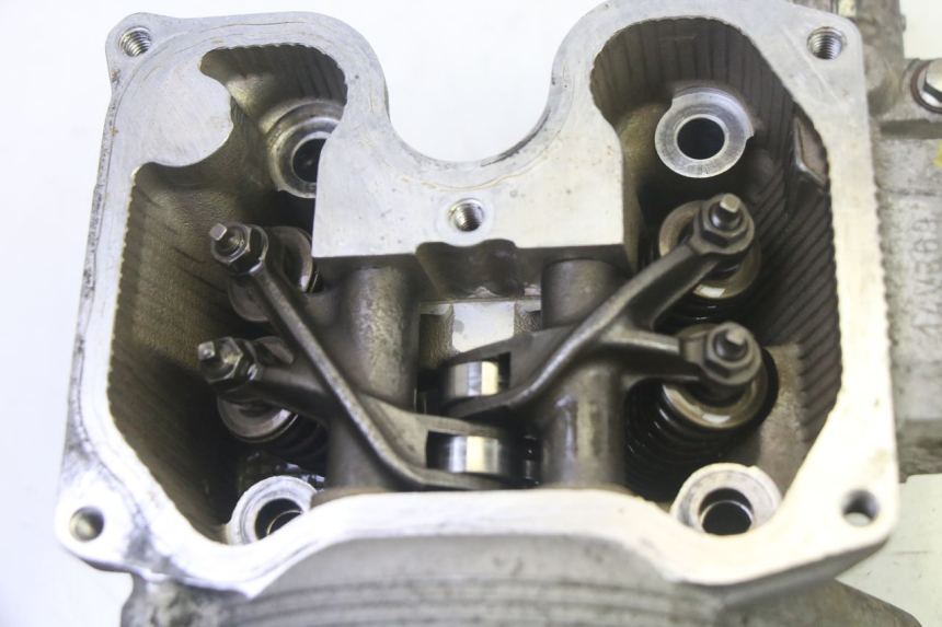 photo de GŁOWICA SILNIKA YAMAHA X-MAX XMAX 125 (2010 - 2013) - Widok z bliska