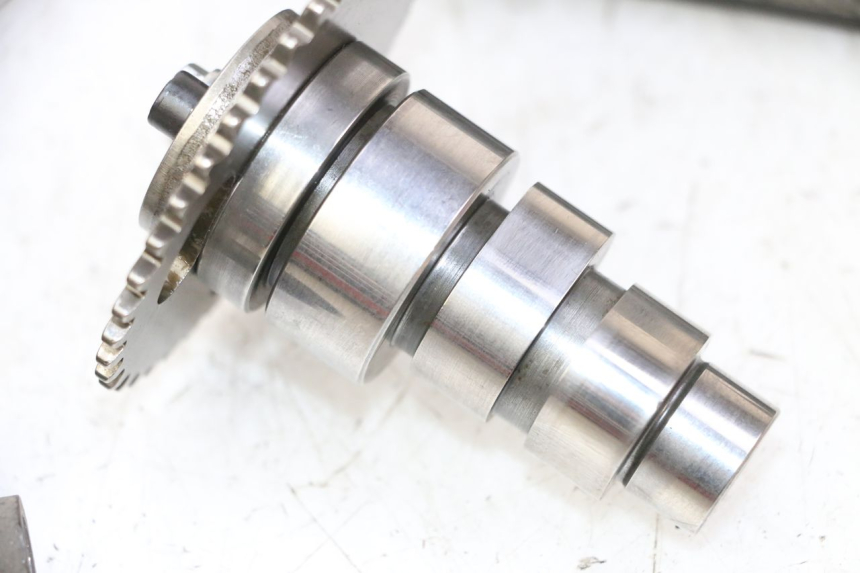 photo de GŁOWICA CYLINDRA PIAGGIO XEVO - X EVO 125 (2007 - 2017) - Szczegół części