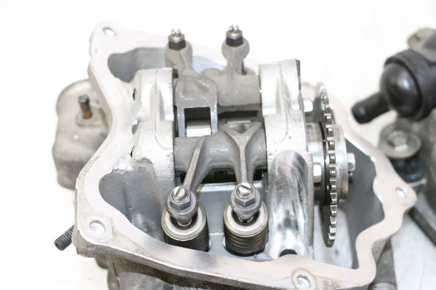 photo de GŁOWICA CYLINDRA PIAGGIO XEVO - X EVO 125 (2007 - 2017) - Stan powierzchni