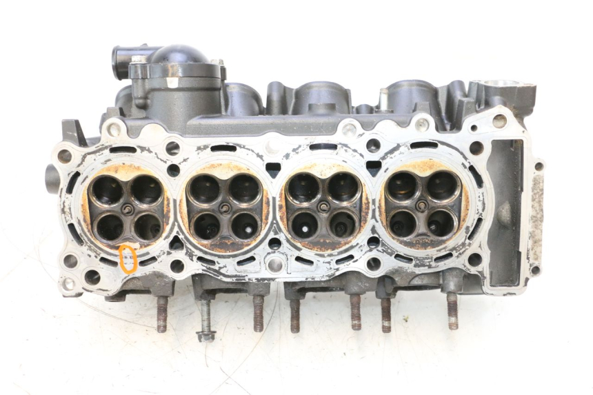 photo de GŁOWICA CYLINDRÓW YAMAHA XJ6 ABS 600 (2008 - 2016) - Szczegóły charakterystyczne