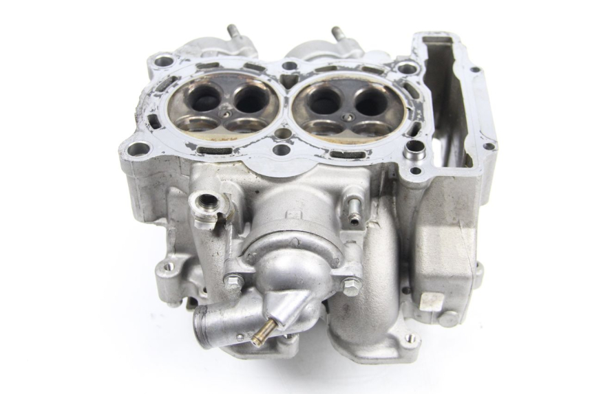 photo de GŁOWICA CYLINDRA YAMAHA XP T-MAX TMAX 500 (2008 - 2012) - Zbliżenie komponentów