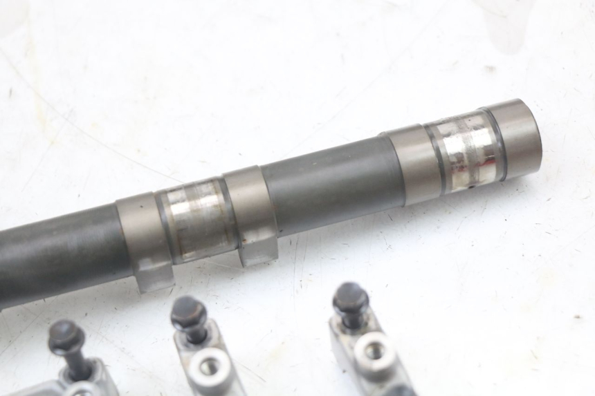 photo de GŁOWICA CYLINDRÓW YAMAHA FJR ABS 1300 (2006 - 2012) - Struktura - zbliżenie