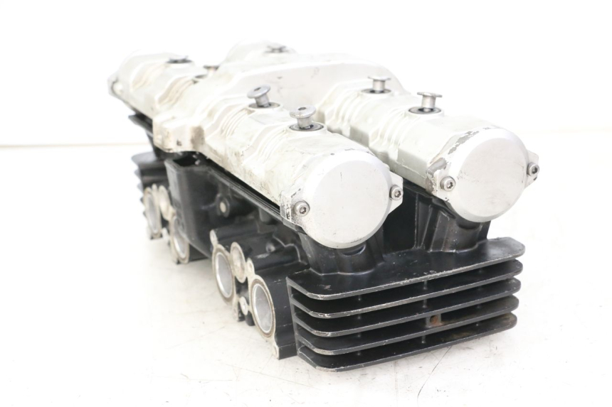 photo de GŁOWICA CYLINDRÓW YAMAHA FZS FAZER 600 (2001 - 2003) - Szczegóły charakterystyczne