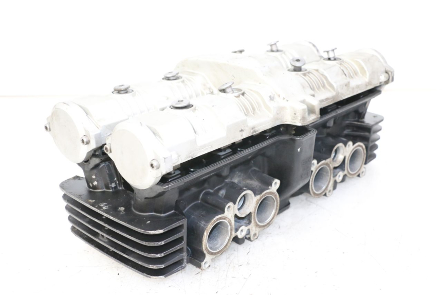 photo de GŁOWICA CYLINDRÓW YAMAHA FZS FAZER 600 (2001 - 2003) - Widok z bliska