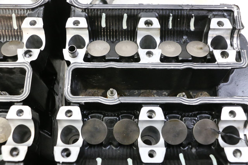 photo de GŁOWICA CYLINDRÓW YAMAHA FZS FAZER 600 (2001 - 2003) - Alternatywny kąt