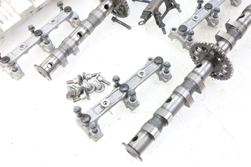 photo de GŁOWICA CYLINDRÓW YAMAHA FZS FAZER 600 (2001 - 2003) - Część sprawdzona