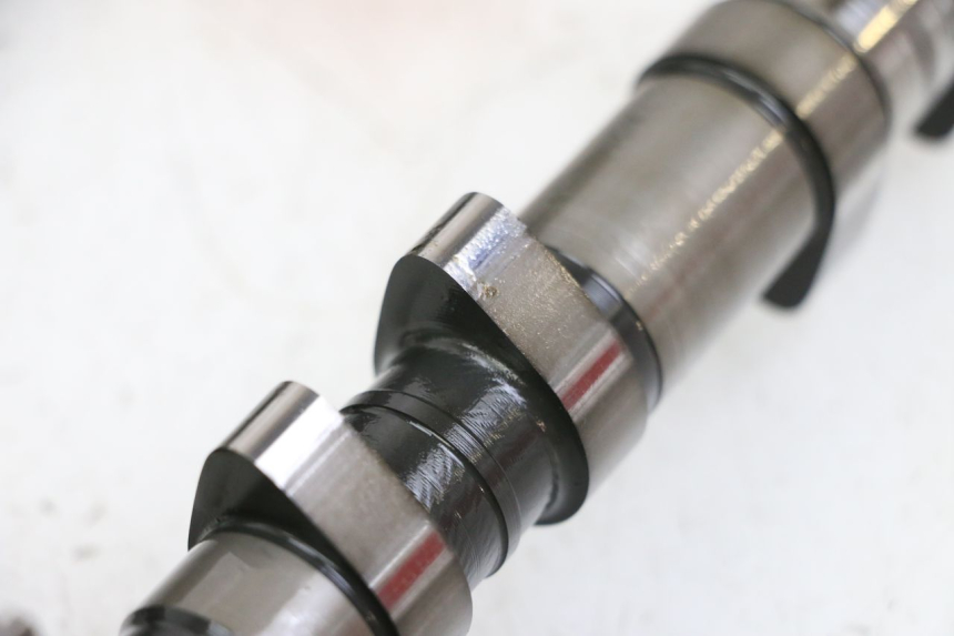 photo de GŁOWICA CYLINDRÓW YAMAHA YP T-MAX TMAX 530 (2017 - 2020) - Widok z bliska