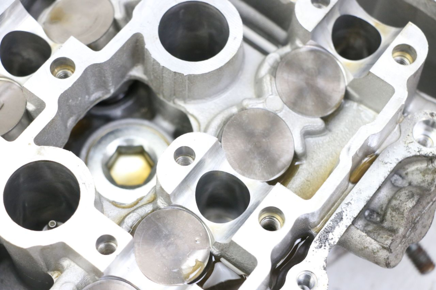 photo de GŁOWICA CYLINDRÓW YAMAHA YP T-MAX TMAX 530 (2017 - 2020) - Zoom jakości