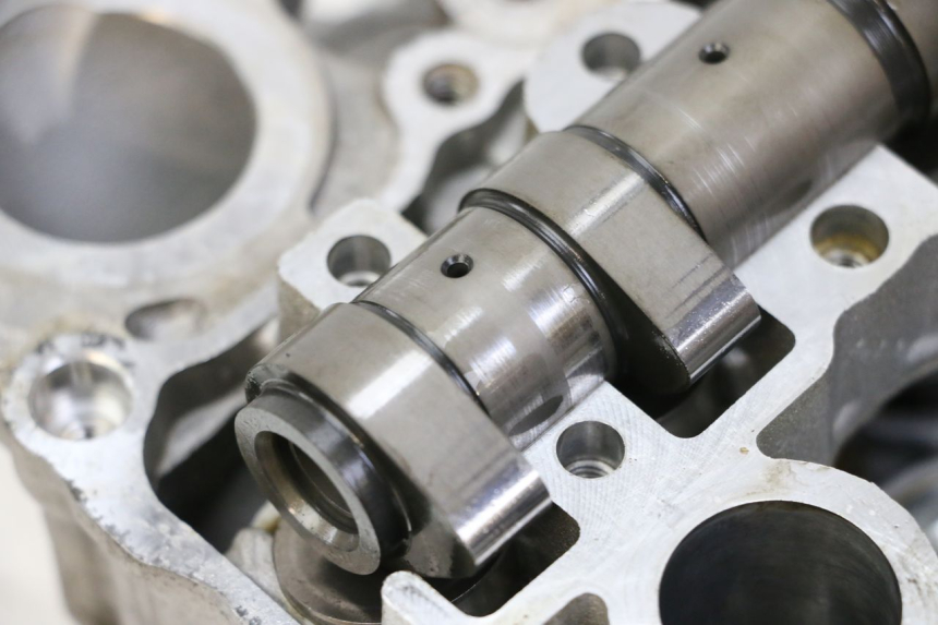 photo de GŁOWICA CYLINDRÓW YAMAHA YP T-MAX TMAX 530 (2017 - 2020) - Szczegół części