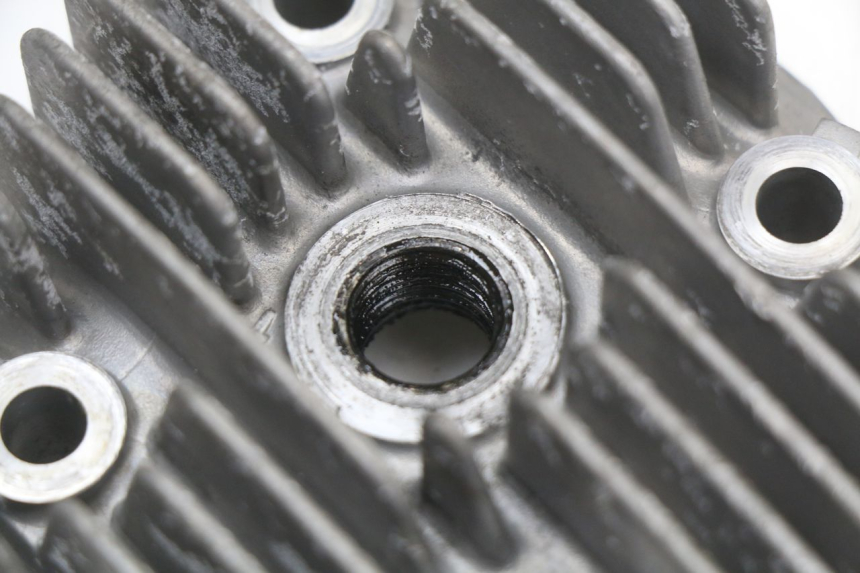 photo de GŁOWICA SILNIKA YAMAHA YE ZEST 50 (1992 - 1998) - Punkty mocowania