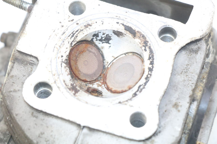 photo de GŁOWICA SILNIKA YAMASAKI YM T 125 (2015 - 2020) - Zoom stanu zużycia