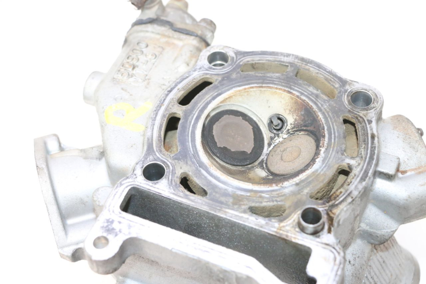 photo de GŁOWICA CYLINDRÓW YAMAHA YP MAJESTY 125 (1998 - 2001) - Szczegół części