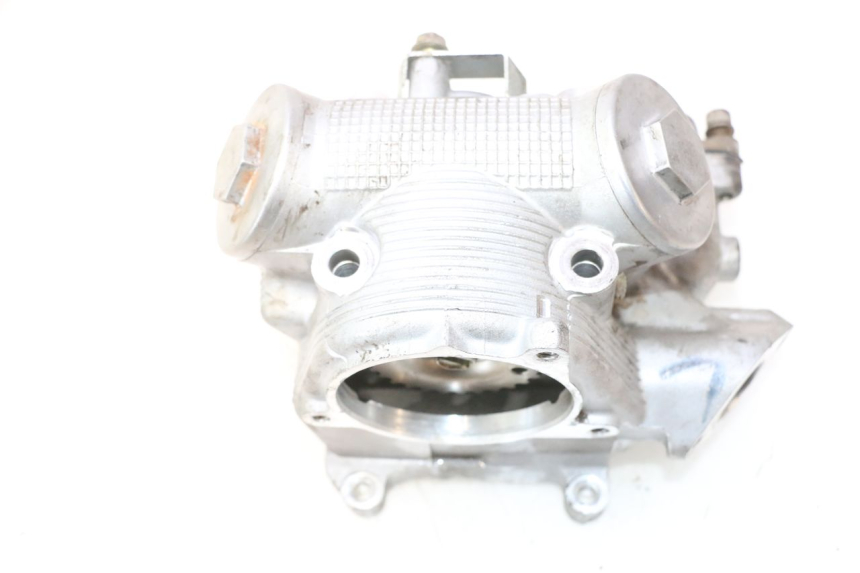 photo de GŁOWICA CYLINDRÓW YAMAHA YP MAJESTY 125 (1998 - 2001) - Inny kąt widzenia