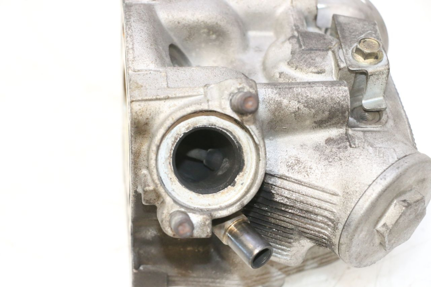 photo de GŁOWICA CYLINDRÓW YAMAHA YP MAJESTY 125 (2007 - 2010) - Szczegół części