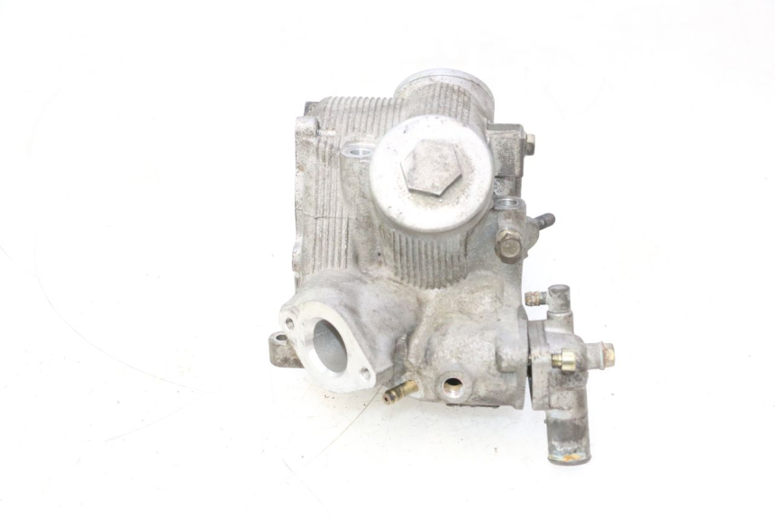 photo de GŁOWICA CYLINDRÓW YAMAHA YP MAJESTY 125 (2007 - 2010) - Inny kąt widzenia