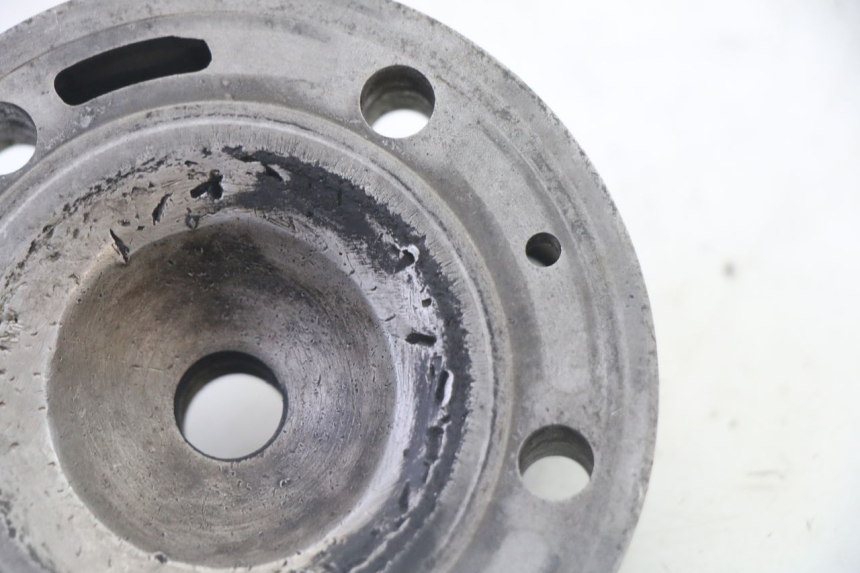 photo de GŁOWICA CYLINDRA YAMAHA YZ 125 (1998 - 2005) - Zbliżenie techniczne