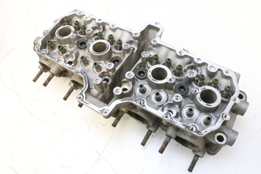 photo de GŁOWICA YAMAHA YZF R GENESIS 750 (1993 - 1998) - Alternatywny kąt