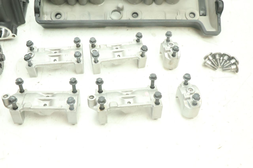 photo de GŁOWICA CYLINDRA YAMAHA YZF R6 600 (2008 - 2009) - Kontrola wizualna