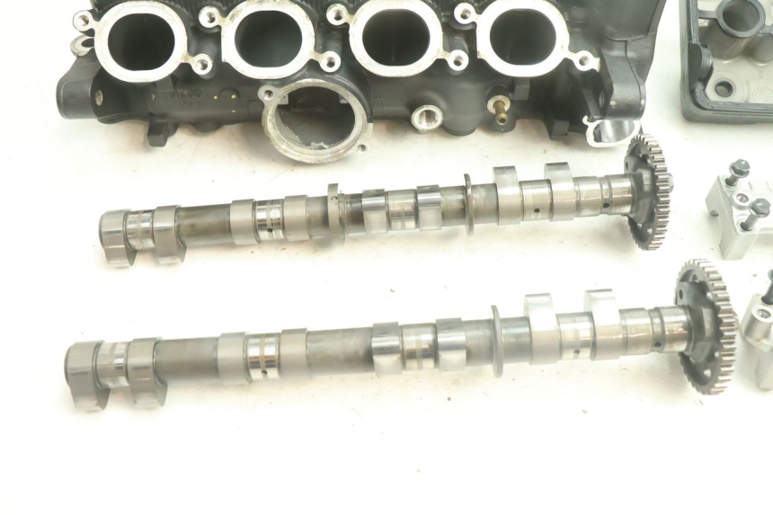 photo de GŁOWICA CYLINDRA YAMAHA YZF R6 600 (2008 - 2009) - Zoom stanu zużycia