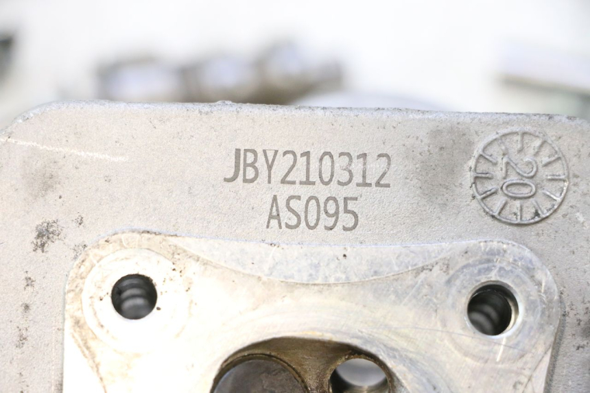 photo de GŁOWICA CYLINDRA PIAGGIO ZIP IGET 4T 50 (2021 - 2023) - Alternatywny kąt