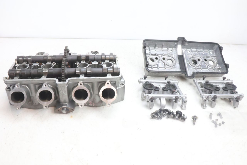photo de GŁOWICA CYLINDRA KAWASAKI ZZR 600 (1995 - 2004) - Alternatywny kąt